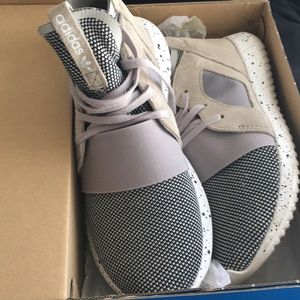 Women’s adidas tubular defiant